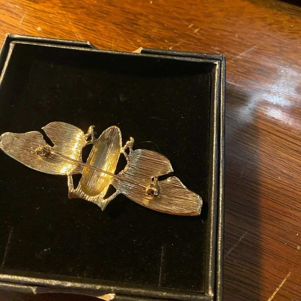 Butterfly Bug Brooch - Picture 2 of 2